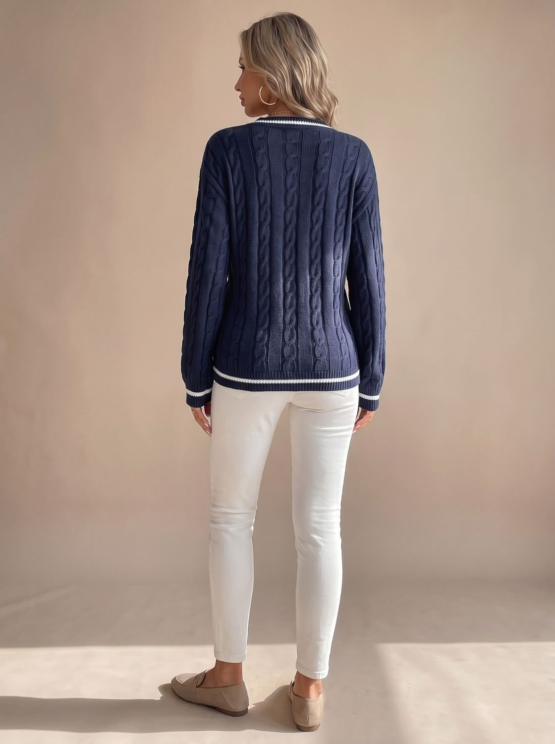 Pull torsadé femme col V à liserés rayés contrastants