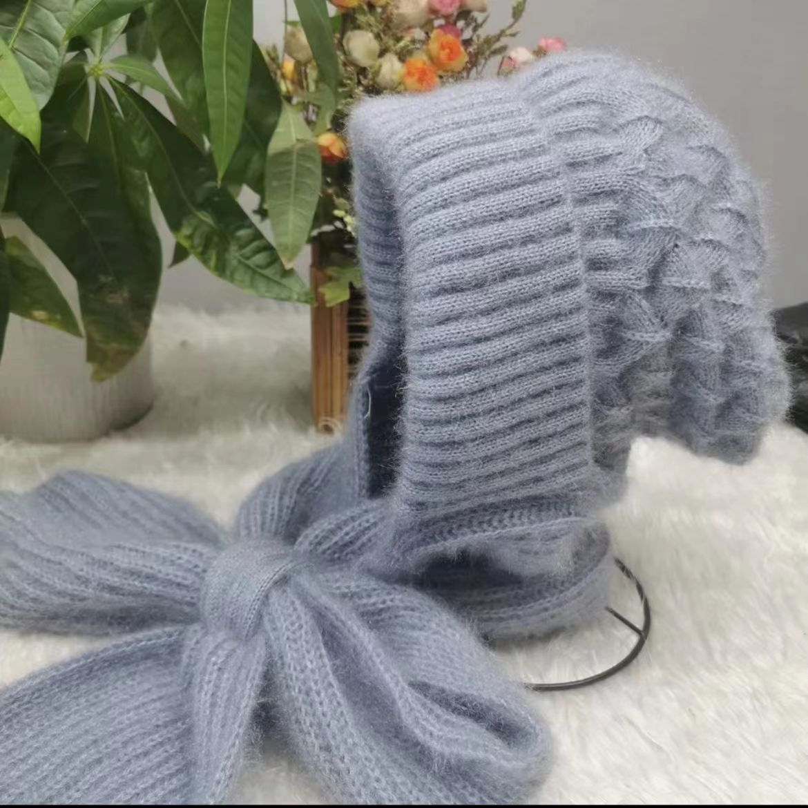 Bonnet femme à écharpe intégrée et doublure douce