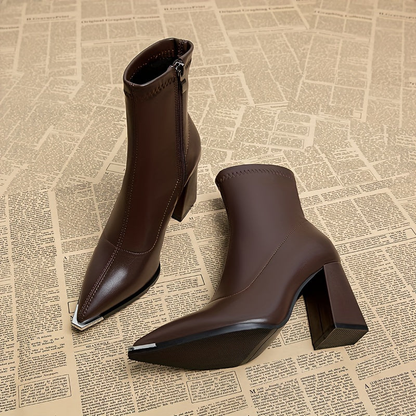 Boots femme à bout pointu, talon bloc et zip latéral – Bordeaux