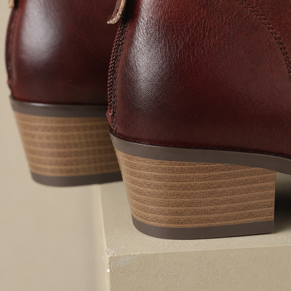 Boots femme à petit talon et ligne épurée