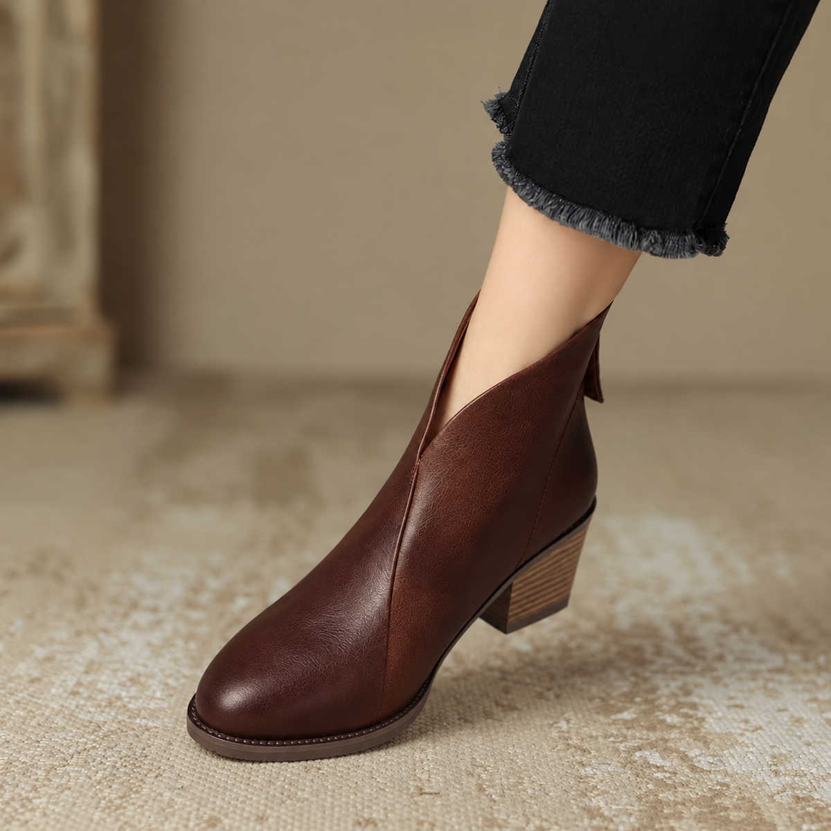 Boots femme à petit talon et ligne épurée