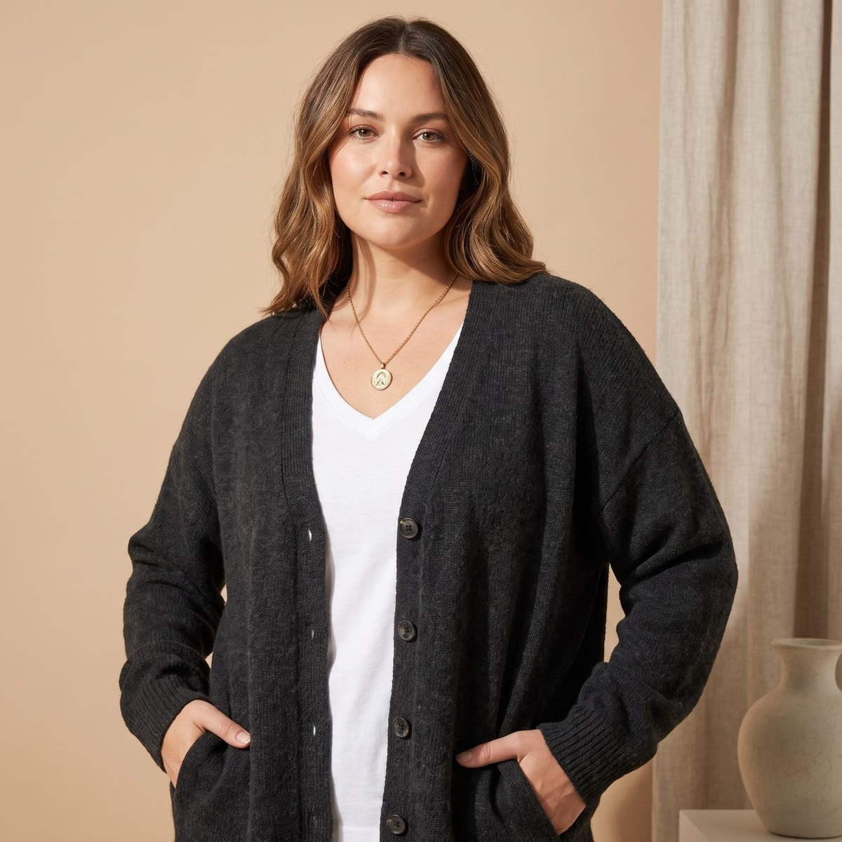 Cardigan femme oversize col V à épaules tombantes – Noir