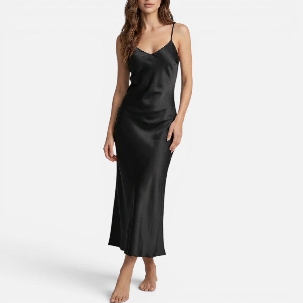 Chemise de nuit femme mi-longue à fines bretelles réglables – Noir brillant