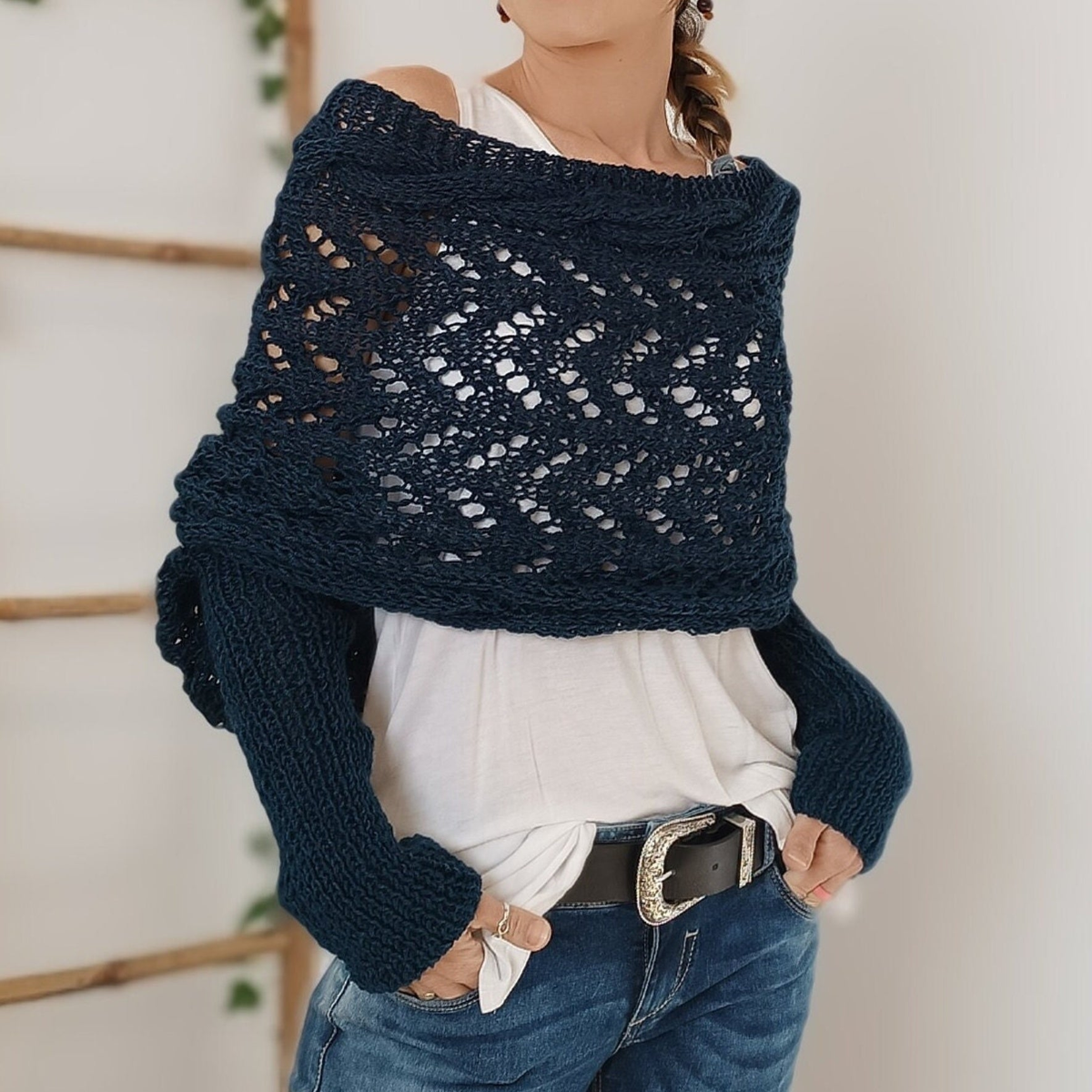 Écharpe femme à manches en maille torsadée – Bleu foncé