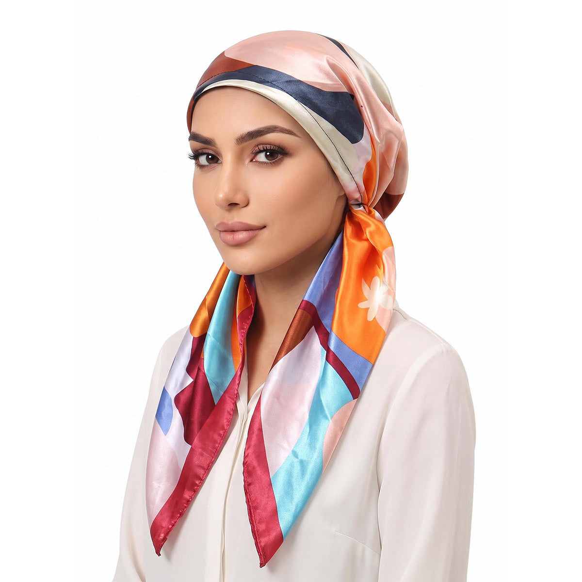 Foulard femme grand carré satiné à nouer aux cheveux ou au cou – Multicolore