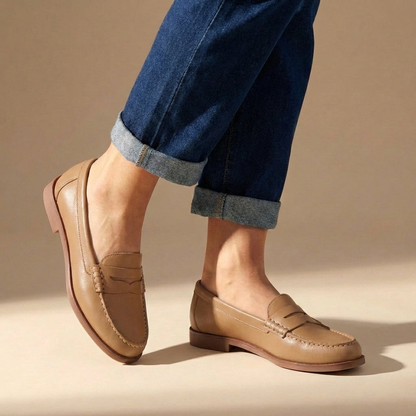 Mocassins femme classiques à bride penny et petit talon – Kaki