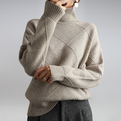 Pull col roulé femme en maille douce à coupe confortable – Gris