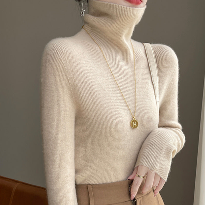 Pull col roulé femme près du corps en maille fine extensible – Beige