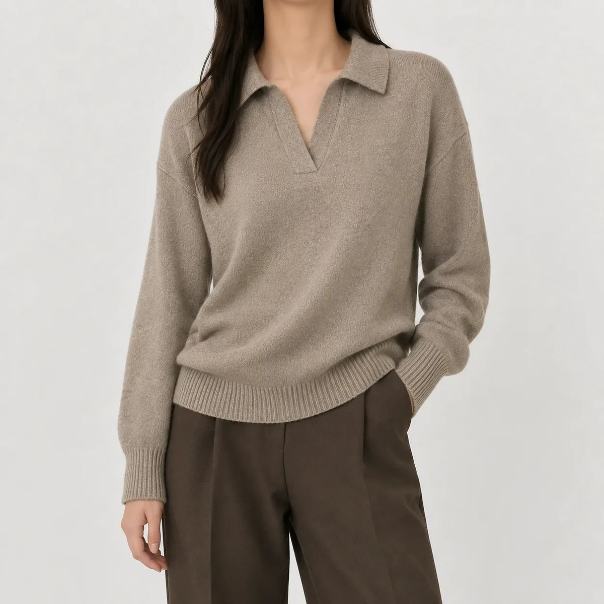 Pull femme col V en maille souple à manches longues