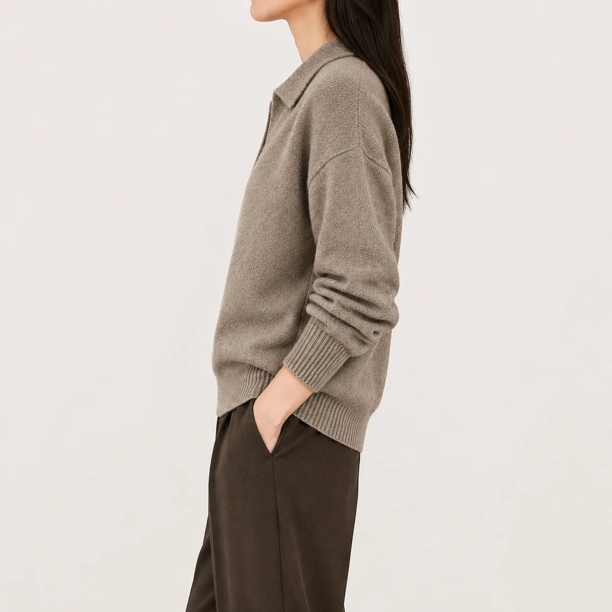 Pull femme col V en maille souple à manches longues