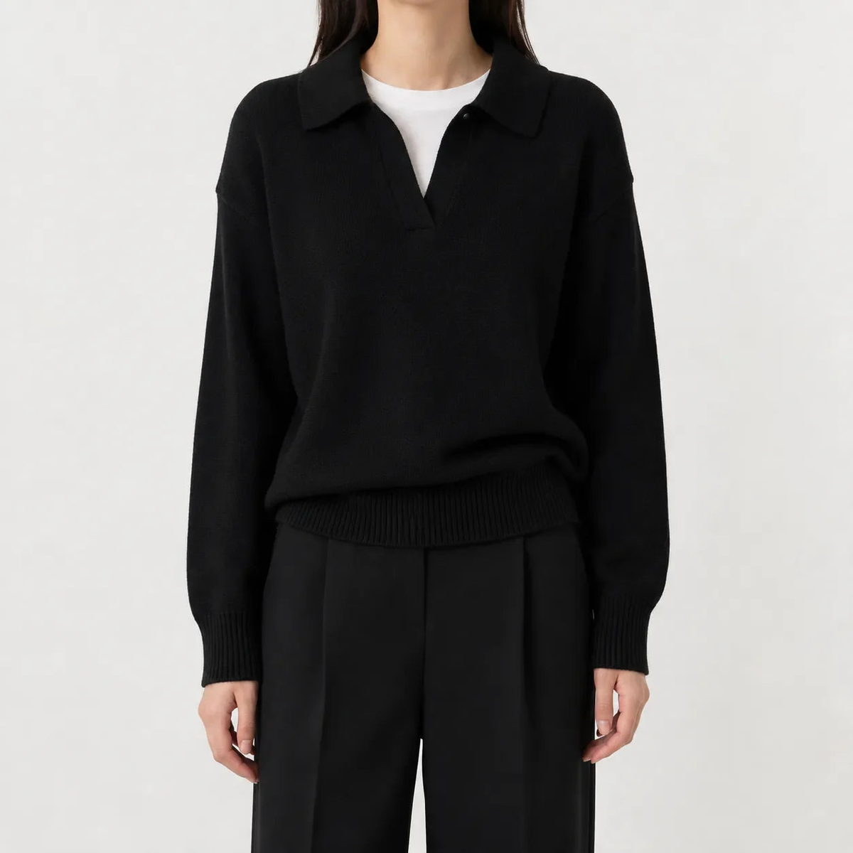 Pull femme col V en maille souple à manches longues – Noir