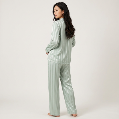 Pyjama femme rayé effet satiné avec poche poitrine