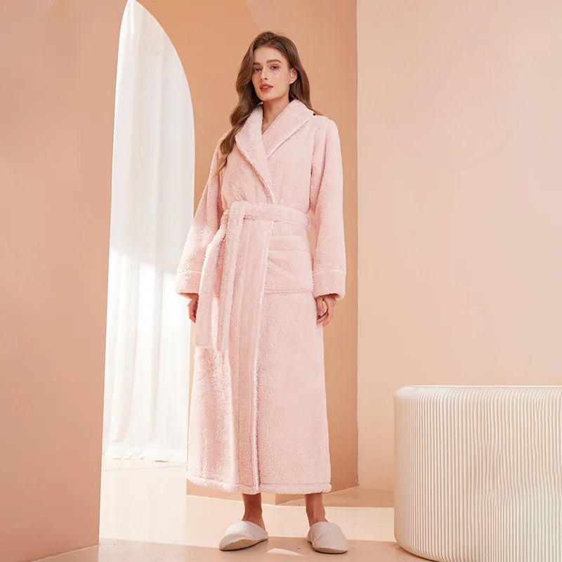 Robe de chambre femme en flanelle à col châle et ceinture – Rose