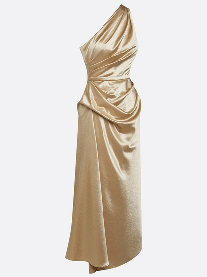 Robe invitée mariage à une épaule, satinée et mi-longue