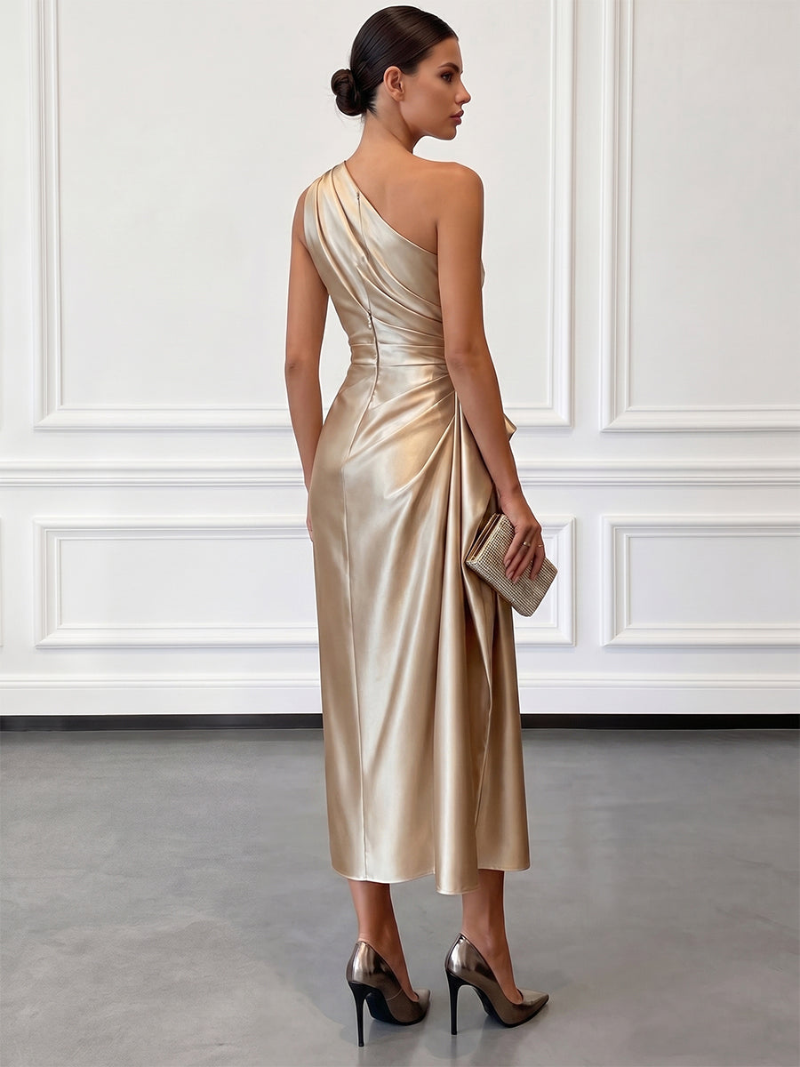 Robe invitée mariage à une épaule, satinée et mi-longue