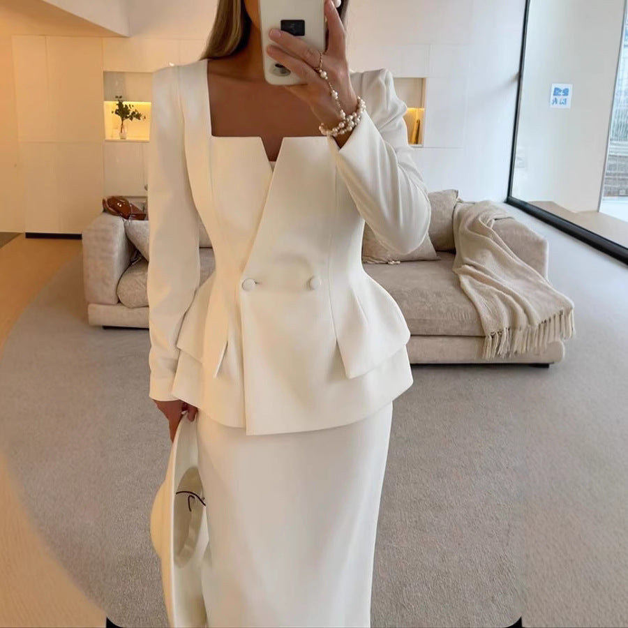 Robe midi femme à basque, col carré et manches longues – Blanc