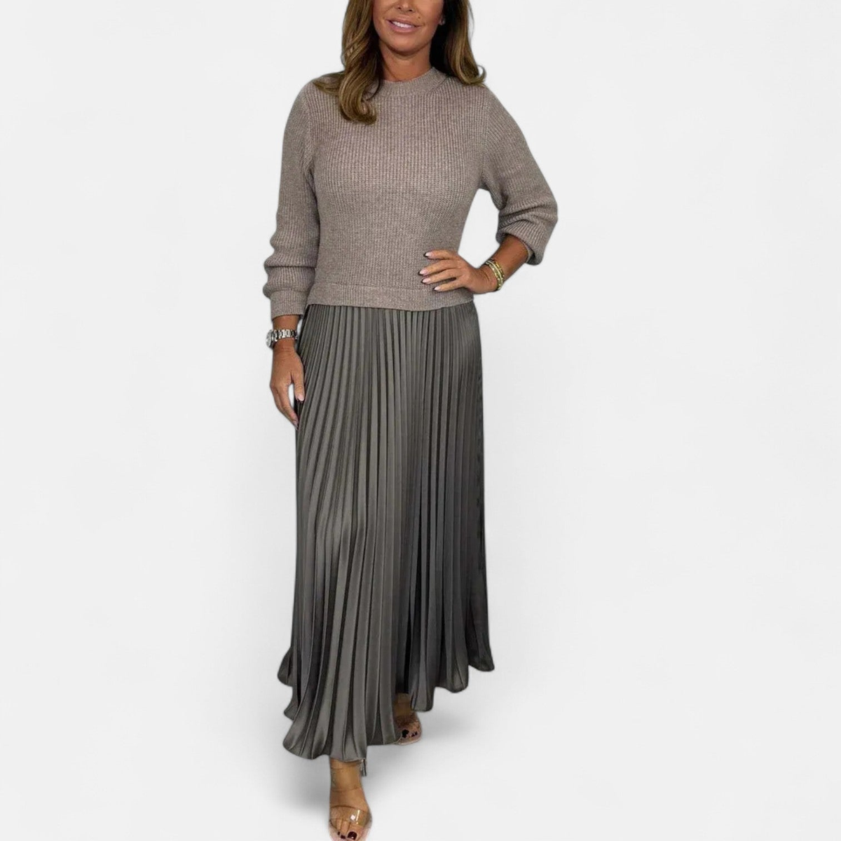 Robe pull femme longue à jupe plissée et manches longues – Gris