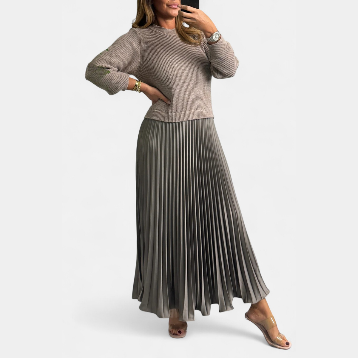 Robe pull femme longue à jupe plissée et manches longues