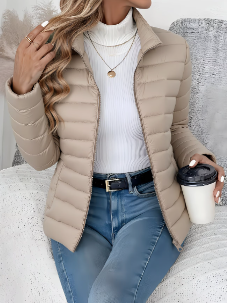 Veste matelassée femme ajustée à col montant – Beige